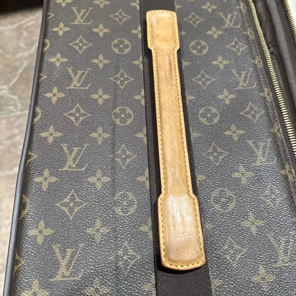 Authentic Louis Vuitton Monogram Pegase 60 Carry on travel luggage - Picture 7 of 8